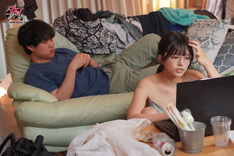 預かった甥っ子の巨根ち●ぽを断れなくて…相性良すぎたポルチオイクイク発情に沼っておかわりセックスしまくる独身アラサー限界OL 根尾あかり サンプル画像 1