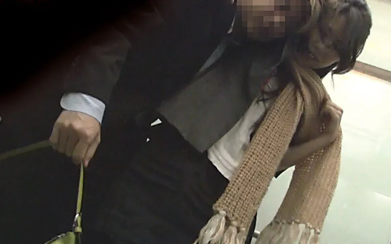 憧れていた美人OL（既婚）が終電逃してボクと相部屋に…4時間 サンプル画像 1