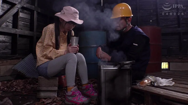 まいごの全裸少女を森で見つけて性欲が抑えられない 失踪少女に強○セックス・種付けプレス 冬愛ことね サンプル画像 1