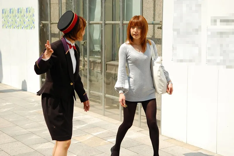 街中ゲリラ路上ナンパ兵器 マジックミラー便 人妻編 in銀座＆青山 サンプル画像 4