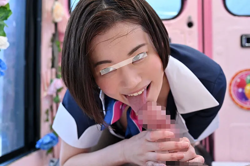 一般男女モニタリングAV×マジックミラー便コラボ企画‘フライト帰りのCAはチ○ポが欲しくてたまらない’という噂は本当か！？大手航空会社勤務のキャビンアテンダントが黒パンスト美脚でフル勃起したデカチ○ポに自らまたがり腰振りガニ股騎乗位で連続中出し！5「あなたよ… サンプル画像 2