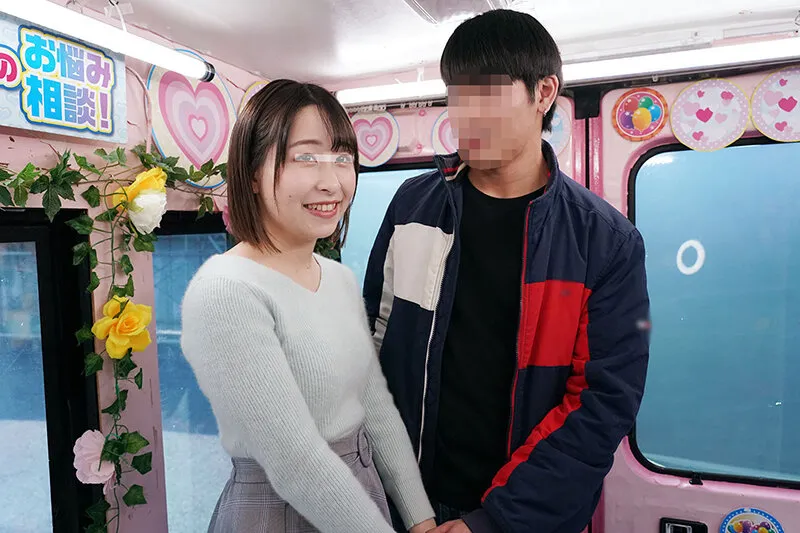 一般男女モニタリングAV×マジックミラー便コラボ企画 素人大学生カップル路上NTR！自慢の彼女がデカチン寝取られ素股でヌルッと生挿入！彼氏の目の前で連続中出し！！ 合計11発 サンプル画像 2