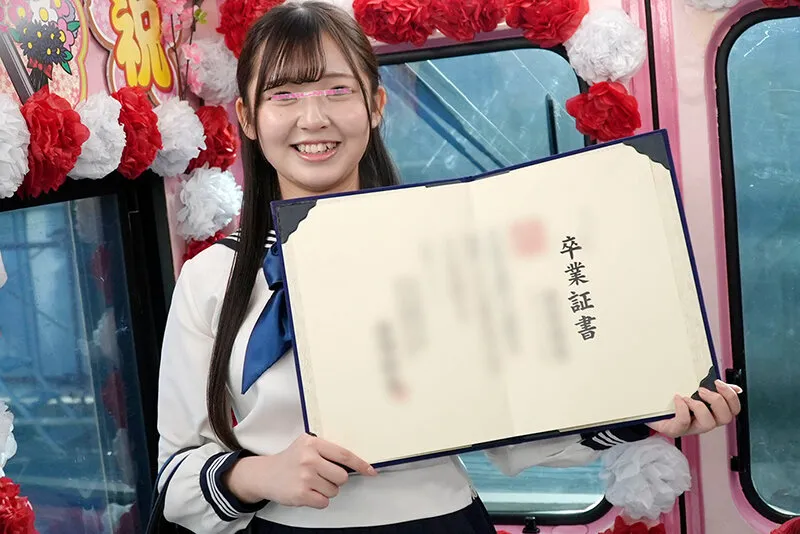 街中ゲリラナンパMM便15周年！顔出し解禁！3分前まで女子○校生！～2024年～卒業式直後に初めての素股編 総勢20人全員SEXスペシャル！マジックミラー便 ギンギンに勃起したち○ぽを赤面まんコキ！恥じらいながらも濡れてしまった10代うぶオマ○コにヌルっと挿入で激イキ… サンプル画像 2