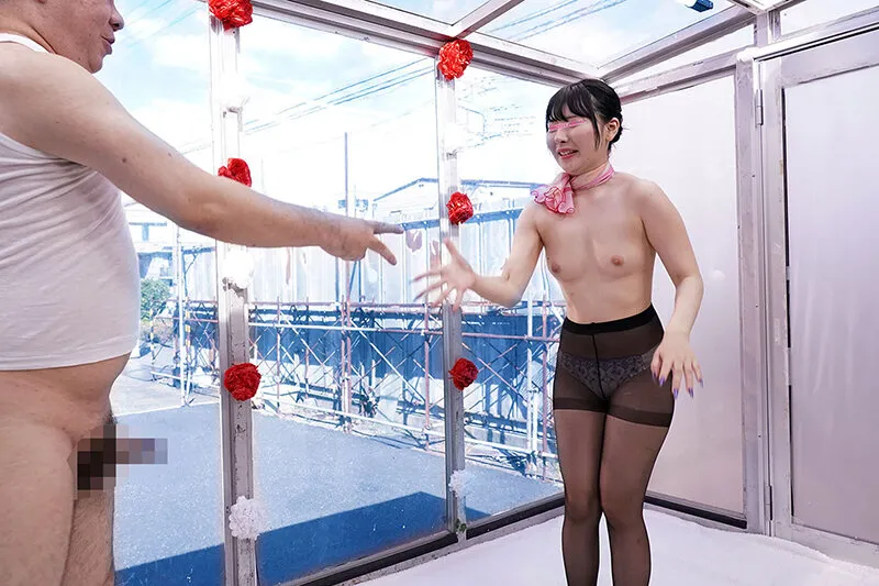 顔出しMM号 一流百貨店の美容部員さん限定 ザ・マジックミラー 勝てば100万円！負ければ即ハメ！青空中出し野球拳！品格漂う清楚な美女に何度イってもやめないデカチン追撃ピストンで連続中出し！ サンプル画像 5