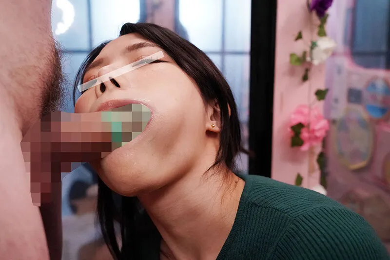 一般男女モニタリングAV×マジックミラー便コラボ企画 愛する夫の目の前で路上NTR！清楚な人妻が「お口だけでコンドーム装着」に挑戦！2 ノーハンドでデカチンを咥えたご無沙汰妻のオマ○コは欲しがり汁が溢れ出す！旦那の目の前で寝取って最後はゴムを外して生中出し！ サンプル画像 7