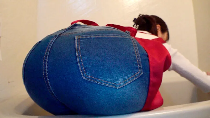 色白デカ尻の家事代行おばさんに即ハメ！デカチンの虜になった人妻が翌日勝手に押しかけてきたので満足するまで何度も中出ししてあげた 47 吉澤友貴 サンプル画像 6