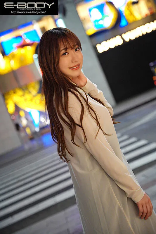 職業:六本木勤務の人気ラウンジ嬢 俺に惚れている愛嬌抜群のスリム巨乳JDとお泊り不倫中出し性交 佐藤しお サンプル画像 1