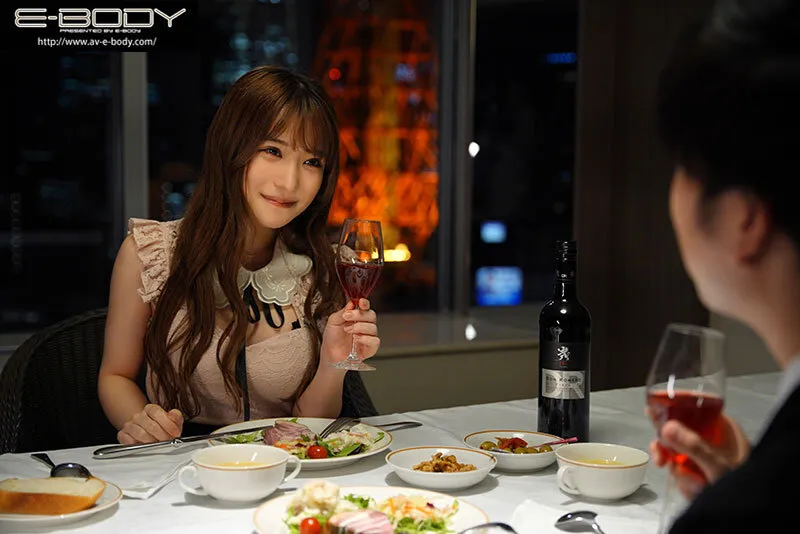 職業:六本木勤務の人気ラウンジ嬢 俺に惚れている愛嬌抜群のスリム巨乳JDとお泊り不倫中出し性交 佐藤しお サンプル画像 2