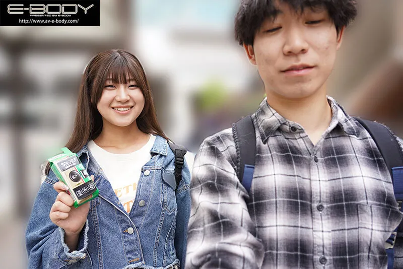 陰キャ同士が興味本位でSEXしたら… 着衣から想像できない物凄い健康的むっちり美巨乳 大興奮の僕らは性欲尽きるまでハメまくった 佐山由依 サンプル画像 1