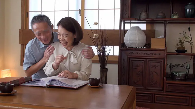 覗き撮られた汗ばむSEX！熟年同士だからこそ燃え上がる禁断の濃密不倫4時間ベスト（2） サンプル画像 8