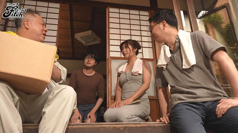 オヤジ輪●！！媚薬濃縮ザーメン中出し25連発NTR 自慢の巨乳妻が移住先で媚薬で狂った村人達に犯●れていたなんて…。 似鳥日菜 サンプル画像 1