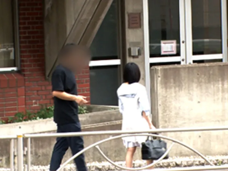 『マジックミラーオフィス略してMMO』モテないからオフィスをマジックミラーに大改造しちゃいました 素人女子大生4名 サンプル画像 1