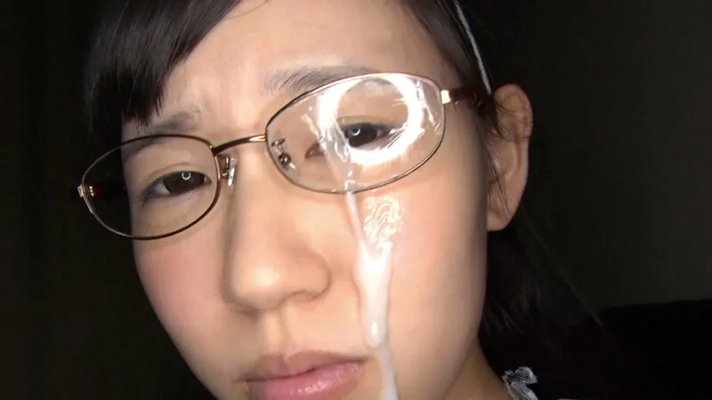 すっぴんメガネ地味子 10人連続セックス 8時間2枚組 サンプル画像 16