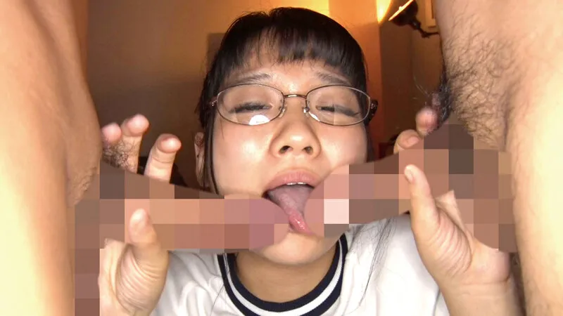 すっぴんメガネ地味子 10人連続セックス 8時間2枚組 サンプル画像 6