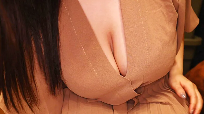 大阪弁の肉感ムチムチ爆乳痴女お義姉さんとの禁断性活 サンプル画像 1