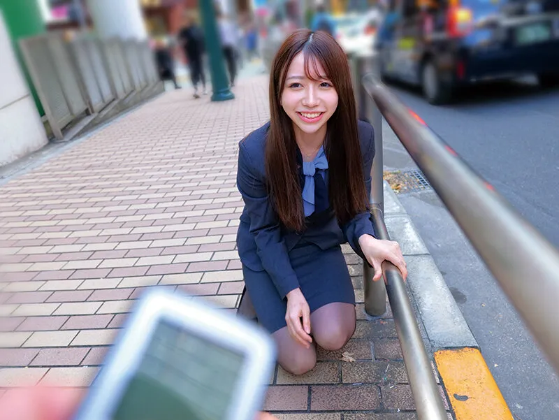 素人美少女とリモコンバイブお散歩9ー黒パンストOL編ー「もう我慢できません…//」人ごみの中、黒パンスト美脚ガクブル震わせイキまくってしまうOLたち！人生初の羞恥プレイでまさかのエロスイッチオン！車移動中も大胆カーオナニー！最後はホテルで心行くまで生セックス！ サンプル画像 19