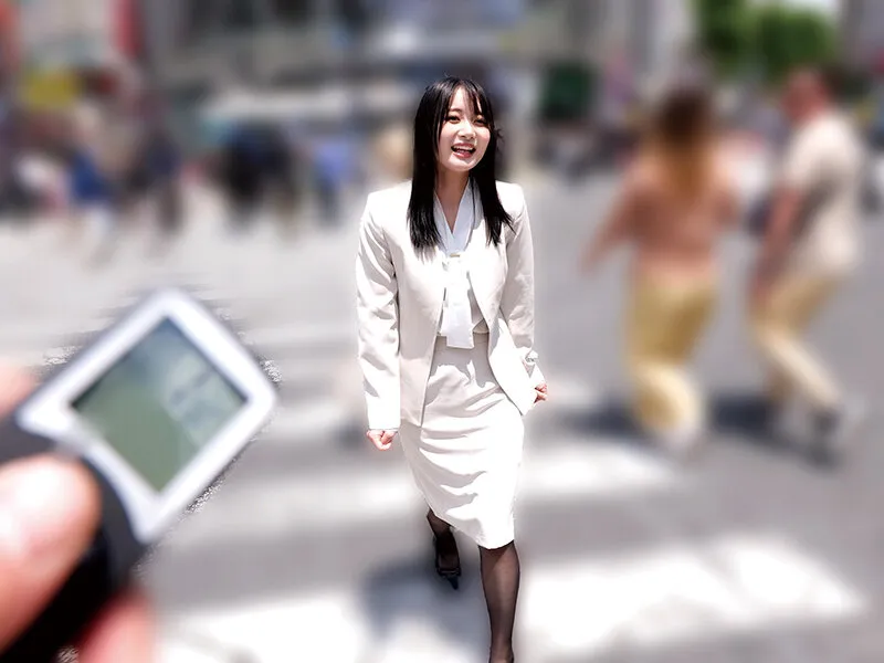 素人美少女とリモコンバイブお散歩10-黒パンストOL編-「もう我慢できません…//」人ごみの中、黒パンスト美脚ガクブル震わせイキまくってしまうOLたち！人生初の羞恥プレイでまさかのエロスイッチオン！車移動中も大胆カーオナニー！最後はホテルで心行くまで生セックス！ サンプル画像 5