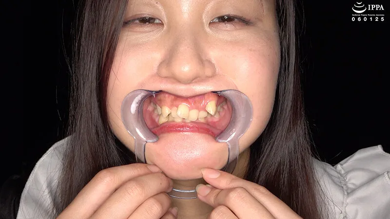 「【歯・口腔フェチ】新人女優相楽さゆなちゃんの口内観察＆巨大女フェチ」わかしラボWAKA-078 相楽さゆな 9 サンプル画像 1