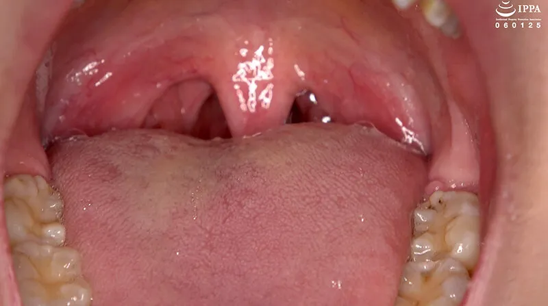 「【歯・口腔フェチ】新人女優牧河柚乃ちゃんの口内観察＆巨大女フェチ」牧河柚乃 サンプル画像 10