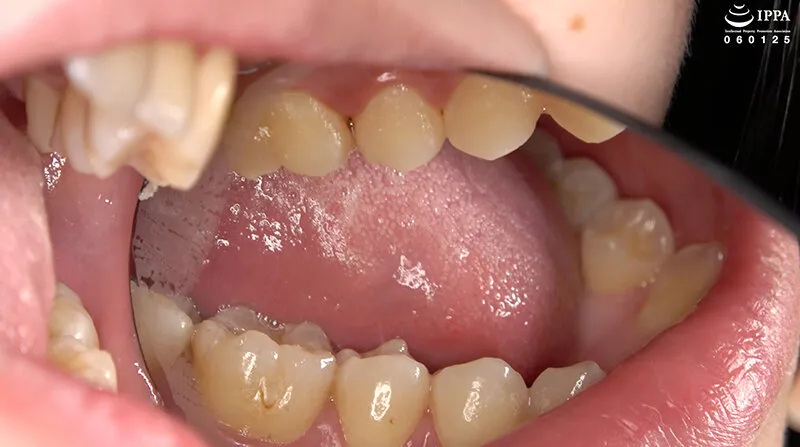 「【歯・口腔フェチ】新人女優牧河柚乃ちゃんの口内観察＆巨大女フェチ」牧河柚乃 サンプル画像 5