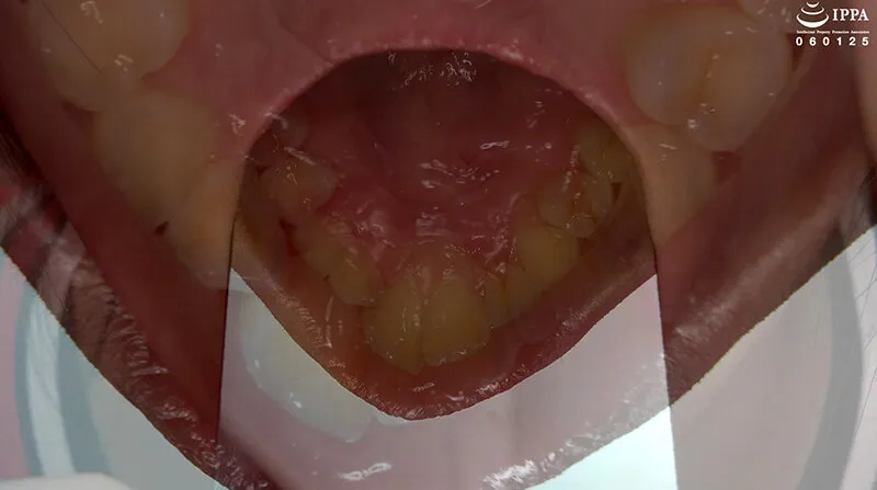 「【歯・口腔フェチ】新人女優牧河柚乃ちゃんの口内観察＆巨大女フェチ」牧河柚乃 サンプル画像 8