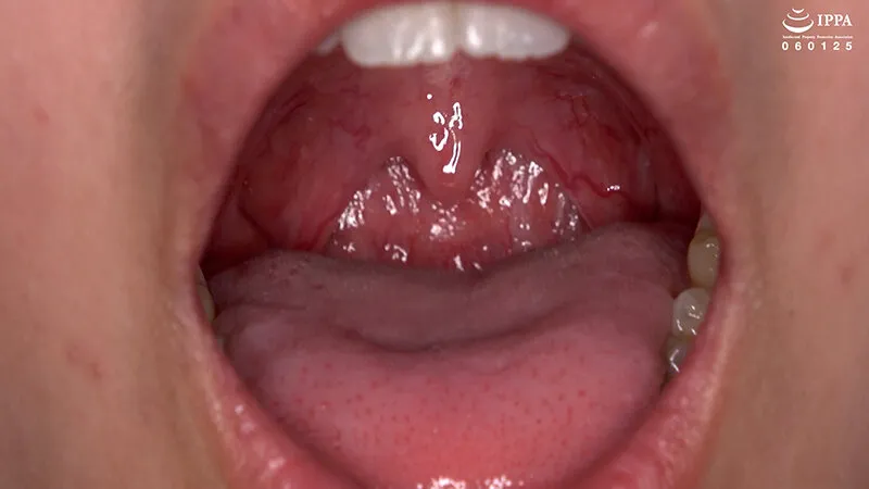 「【激レア】超貴重な口内・歯・のどちんこ観察＆小魚咀嚼巨大女プレイ！」加護まり サンプル画像 6