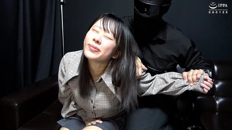 「うさぎ系女子くるみちゃんが全身ガチガチだったのでそれっぽく言いくるめてくすぐってみた！」WAKA-088甘井くるみ 1 サンプル画像 5