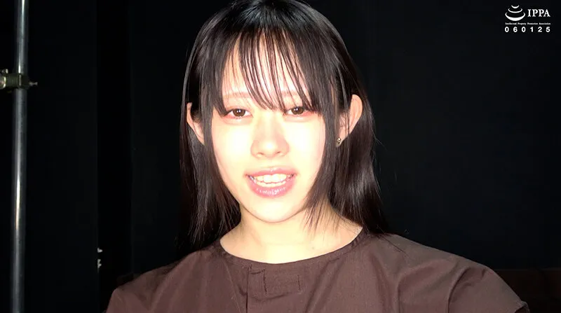 【激レア】「超貴重な口内・歯・のどちんこ観察＆小魚咀嚼巨大女プレイ！」甘井くるみ サンプル画像 1