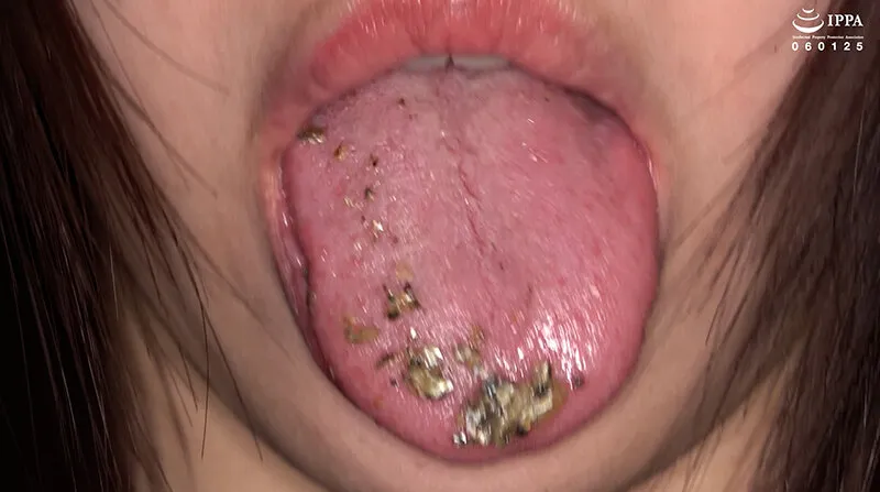 【激レア】「超貴重な口内・歯・のどちんこ観察＆小魚咀嚼巨大女プレイ！」甘井くるみ サンプル画像 9