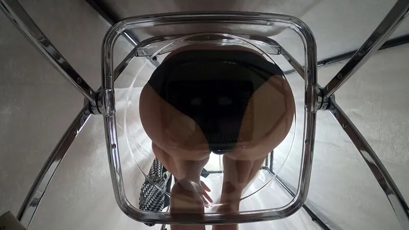 更衣室＆オナニー流出映像 シロウト美女10人 刮目せよ！ サンプル画像 2