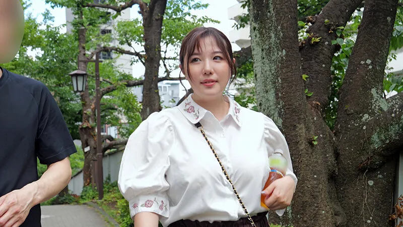 バスト100cmの爆乳女子を騙してウソのエステ体験！ヌルテカになったロケットおっぱいを揉みまくり中出しSEX！！ サンプル画像 3