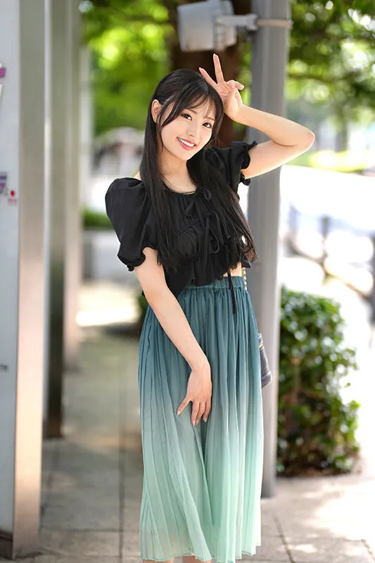 医療系のお仕事をしているスタイル抜群の巨乳ちゃん！突然のナンパにもついて来ちゃう超ノリノリガールのエロおっぱいに大興奮中出し サンプル画像 2