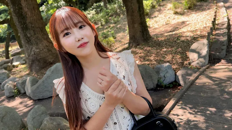 大学時代の彼氏とラブラブで結婚したはずなのに刺激がなくなり超セックスレス状態…。ムラムラする欲望をヤリチン男に全てぶつけて絶叫中出しSEX！！ サンプル画像 2