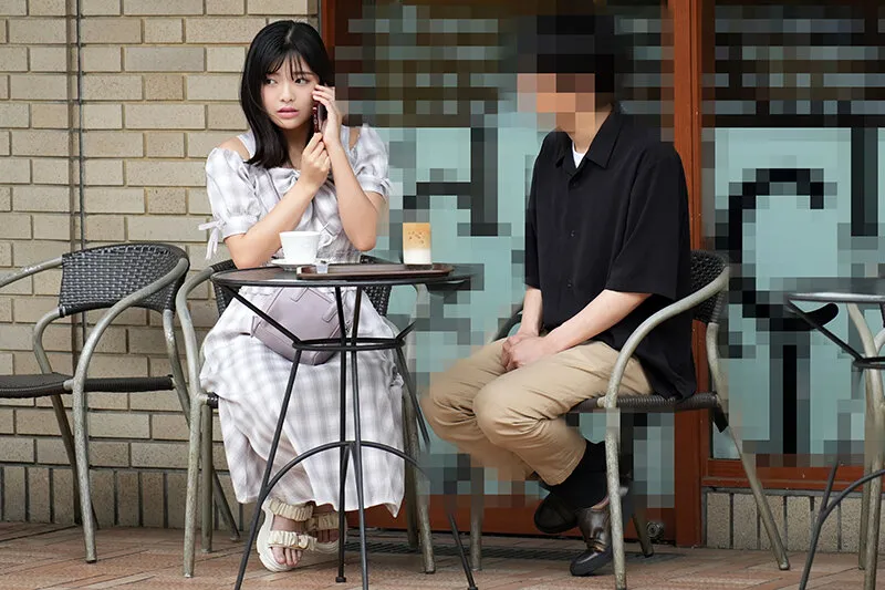 【中出しNTR】元気系地下アイドル デート中に変態おぢに呼び出され即ハメ変態コスでバチボコ種付け サンプル画像 2