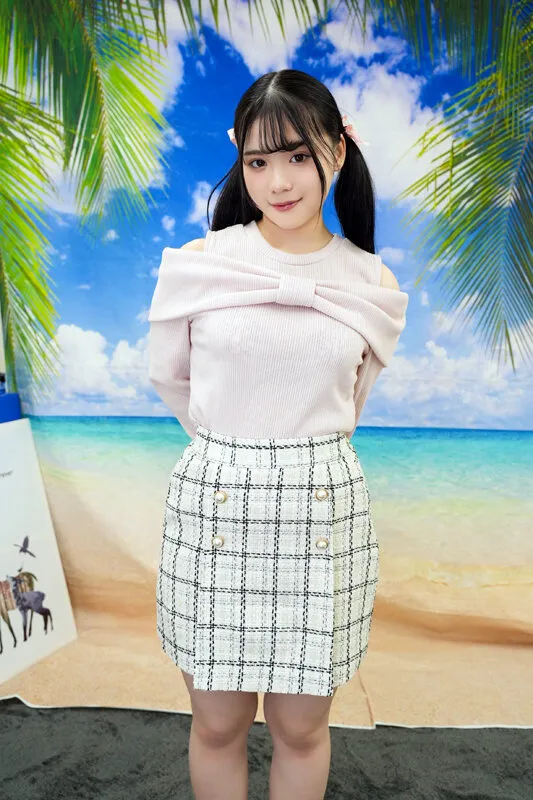 素人パンチラ in 自宅で個人撮影会vol.104！！元気いっぱいのフレッシュパワー全開！！若さとかわいさが溢れた究極プリティー撮影会！！ サンプル画像 7