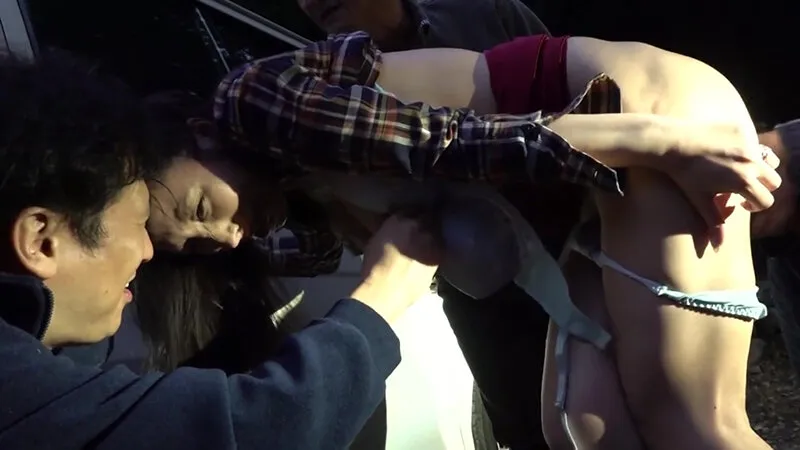 【ムリヤリ】男に遣られ泣き叫ぶ巨乳奥様 逃げ切れなかった巨乳人妻 藤木紗英 サンプル画像 4