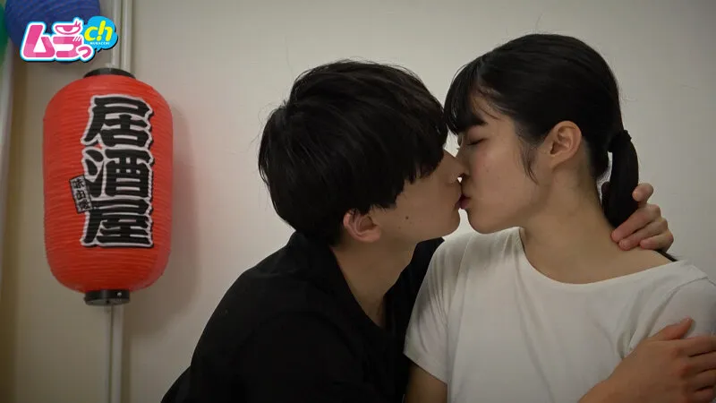 カップル部屋REC 最近ご無沙汰してた大好きな彼氏と休憩時間が被ったら…誰か来るかもしれないのにお股びしょ濡れにして我慢できずにバイト先でヤっちゃうむっつりスケベ女子大生 サンプル画像 3