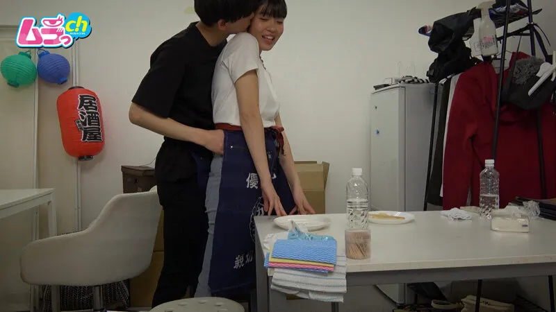 カップル部屋REC 最近ご無沙汰してた大好きな彼氏と休憩時間が被ったら…誰か来るかもしれないのにお股びしょ濡れにして我慢できずにバイト先でヤっちゃうむっつりスケベ女子大生 サンプル画像 5