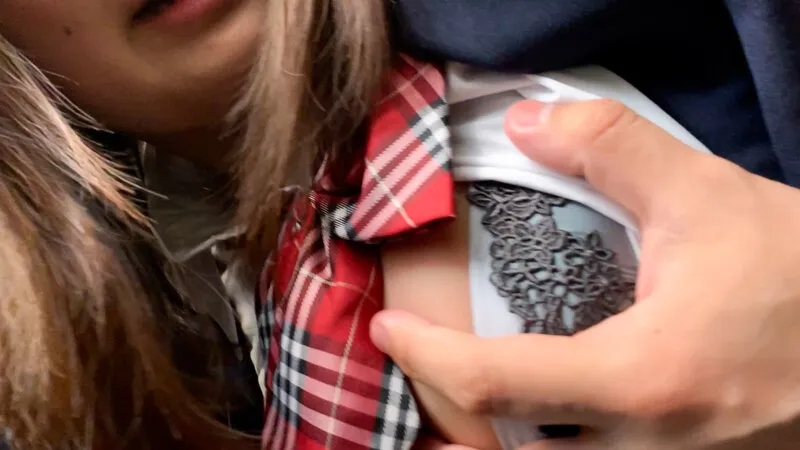 痴●電車＃052 むっちり肉感制服女子 サンプル画像 4