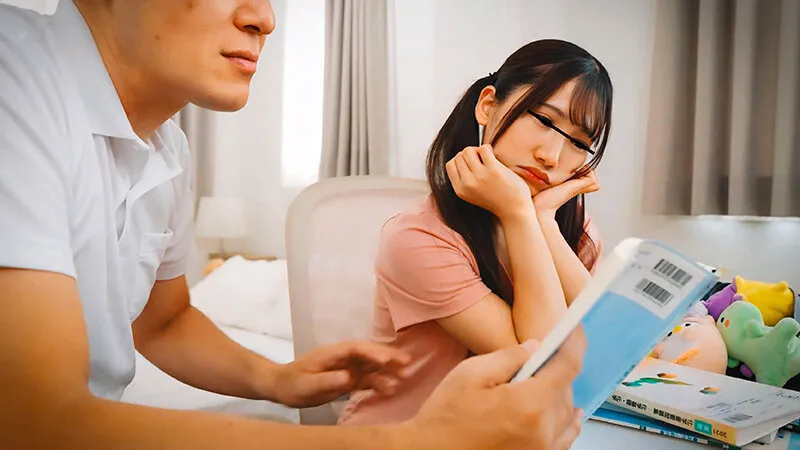 【幼い顔に似合わず胸のふくらみが誘ってると勘違いしてしまいました】家庭教師をしていた教え子の大事な入試の直前に…配信限定04 サンプル画像 1