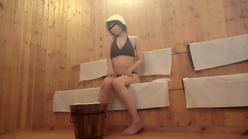 【秘蔵映像流出】サウナオーナーによる導淫ロウリュで汗だくサウナ女子とトリップ性交 サンプル画像 7