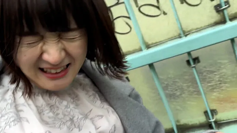 街角で声をかけてくすぐりさせてもらう 飲食店アルバイト みこちゃん サンプル画像 3