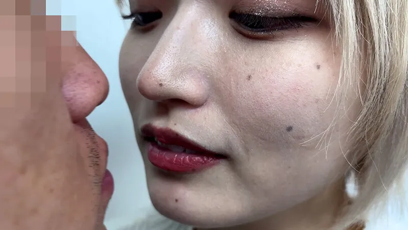 M男が街中で女性に声をかけてキスさせてもらう 美容部員 はるのちゃん サンプル画像 4