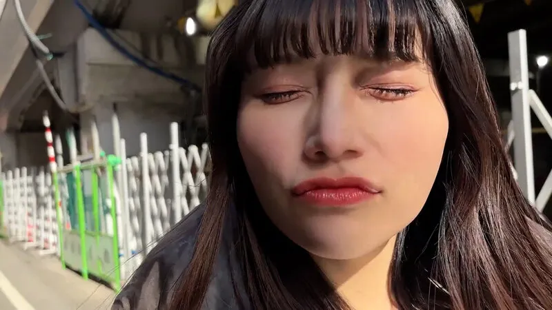 M男が街中で女性に声をかけてキスさせてもらう アパレル関係 ひなみちゃん サンプル画像 3