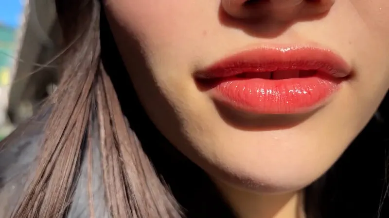 M男が街中で女性に声をかけてキスさせてもらう アパレル関係 ひなみちゃん サンプル画像 4