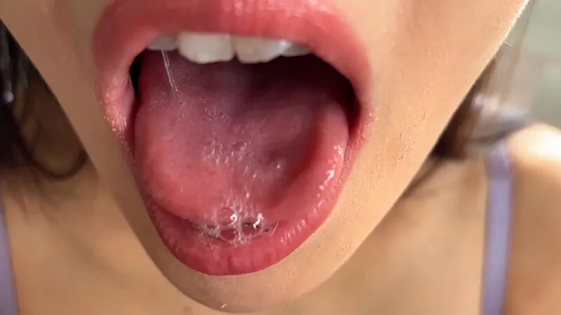 街角で声をかけて口内観察させてもらう ファーストフード店パート みおりさん サンプル画像 15