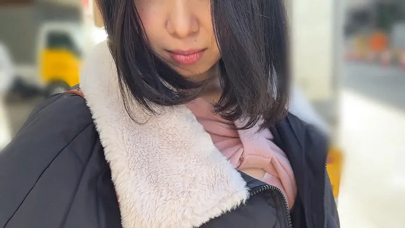 M男が街中で女性に声をかけてワキを舐めさせて貰う 食品工場事務員 みりなちゃん サンプル画像 2