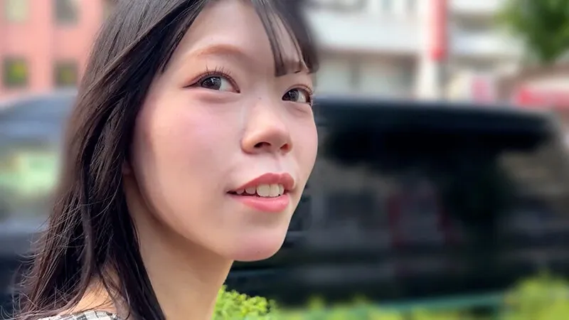 M男が街中で女性に声をかけてワキを舐めさせて貰う 交渉上手な黒髪ギャル かなちゃん サンプル画像 1