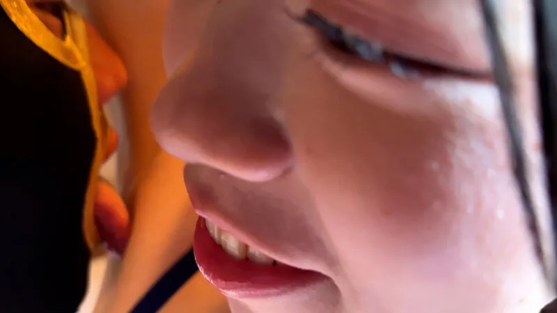 M男が街中で女性に声をかけてワキを舐めさせて貰う 交渉上手な黒髪ギャル かなちゃん サンプル画像 8