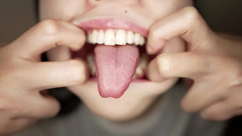 【個人撮影】横山夏希 変態男のわがままリクエスト 口臭チェック！ サンプル画像 14